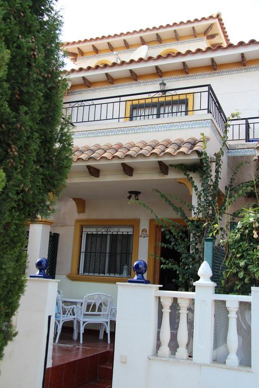 Holiday Home Torre De Pisa Torrevieja Phòng bức ảnh